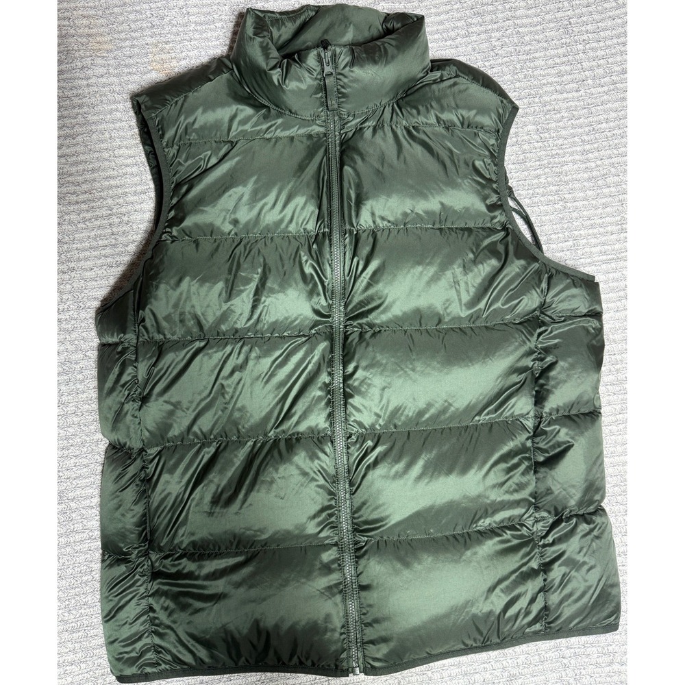 Uniqlo Ultra Light‎ Down Vest Mens Medium Green Puffer Full Zip Water Repellent
